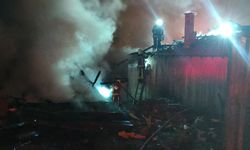 Bursa'da iki katlı evde çıkan yangın söndürüldü