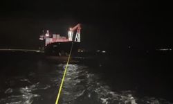 Çanakkale Boğazı'nda arızalanan gemi kurtarıldı