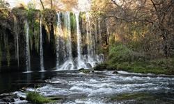 Düden Şelalesi dört mevsim ziyaretçi ağırlıyor