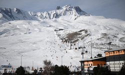 Erciyes'te kayak keyfi Ramazan Bayramı'nda da sürecek