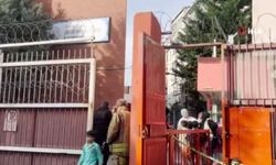 Fatih'teki ilkokulda panik anları! Okul boşaltıldı, gerçek ekipler gelince ortaya çıktı