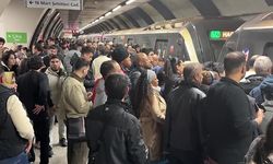 İstanbul'da metro seferlerinde aksama yaşanıyor