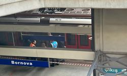 İzmir'de metro raydan çıktı