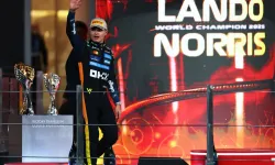 Lando Norris, Formula 1'in yeni şampiyonu oldu