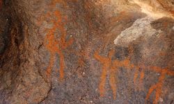 Neolitik Çağ'a ait insan figürlü kaya resimleri keşfedildi