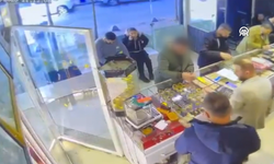 Öldürdüğü komşusunun altınlarını kuyumcuya götürüp sattı