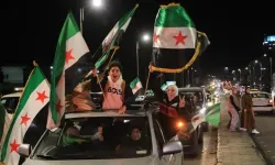 Suriye'de bağımsızlık coşkusu: Baas rejiminden kurtuluşun yıl dönümü kutlanıyor