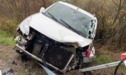 Samsun'da hafif ticari araç kamyona çarptı! Yaralılar var