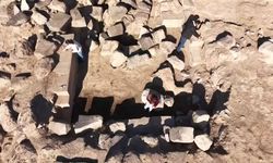 Van'daki Körzüt Kalesi'nde "giriş yolu" ortaya çıkarıldı