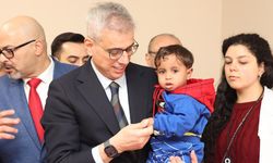 Bakan Memişoğlu Mısır’da Nasser Hastanesinde tedavi gören Filistinli hastaları ziyaret etti