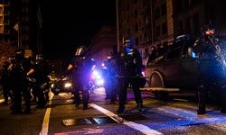 ABD genelinde halk sokağa çıkmaya başladı: Venezuela ile savaşa hayır