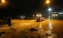 Çanakkale'de sağanak nedeniyle Kepez Çayı taştı