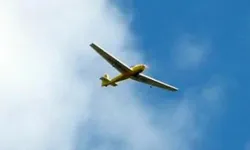 Endonezya'da içinde 10 kişinin bulunduğu uçak kayboldu