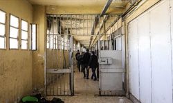 Suriye'deki DEAŞ mensupları  Irak'a sevk ediliyor