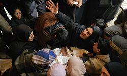 İsrail'in Gazze'deki saldırılarında 5'i çocuk 15 Filistinli hayatını kaybetti