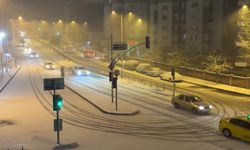 İstanbul'da kar yağışı etkisini sürdürüyor