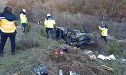 İzmir-İstanbul Otoyolu’nda feci kaza: Otomobil şarampole yuvarlandı