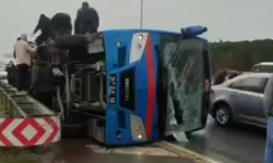 İstanbul’da cezaevi nakil aracı devrildi: 19 yaralı