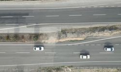 Kahramanmaraş’ta depremde 7 metre kayan yol dikkat çekiyor