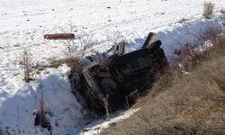 Kastamonu'da otomobil şarampole yuvarlandı! Yaralılar var...