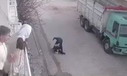 Mardin’de dehşet anları! Kucağında bebeği olan kadın ve çocuklara saldırdı
