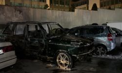 Sarıyer'de sanayi sitesinde yangın çıktı: 5 otomobil yandı