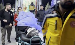 Arkadaşını bıçakla ağır yaraladı, biri hastaneye diğeri cezaevine gitti