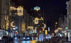 Almanya'da ışıklarla süslenen caddeler ramazan boyunca aydınlatılacak