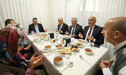 Bakan Çiftçi, 6 Şubat depremlerinden etkilenen aile ile iftar yaptı