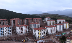 Bakan Kurum’dan ‘Sındırgı’ paylaşımı: Her aile sıcak yuvasına kavuşacak