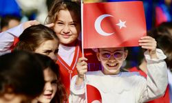 İkinci dönemde ilk ders "Bayrak Sevgisi"