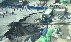 Çin'de metro inşaatında yol çöktü! Devasa çukur önüne çıkan her şeyi yuttu