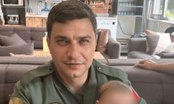 Dengesini kaybedip yola düşen astsubay tırın altında can verdi