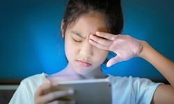 Ekran bağımlılığı gözleri kurutuyor! 20-20-20 kuralı kurtarıcı olabilir