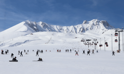 Erciyes yarıyıl tatilinde 1 milyon 400 bin ziyaretçi ağırladı