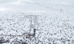 Erciyes'te hafta sonu yoğunluğu yaşanıyor