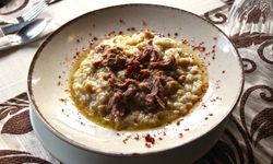 Dünyanın en uzun sürede hazırlanan yemeklerinden biri! Taş fırında 12 saat pişiyor...