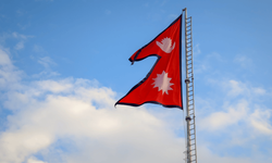 Nepal'de yolcu otobüsünün nehre düştüğü kazada 17 kişi öldü