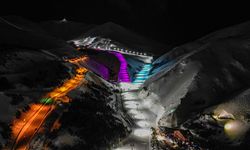 Palandöken'de gece kayağı görsel şölene dönüşüyor