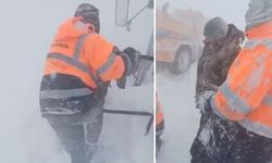 Sahara Geçidi'nde çığ faciası! Araçlar kar altında