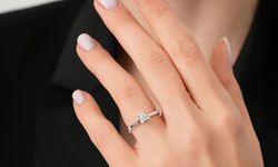 Oval Tektaş Modelleriyle Zarafetin En Işıltılı Hali: Lizay Pırlanta