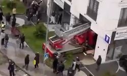 Büyükçekmece’de faciadan dönüldü: Vinç iş yerine girdi