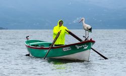 15'inci defa buluştular! Yaren Leylek ve balıkçı Adem Yılmaz bir arada