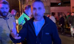 Alkollü sürücü ortalığı karıştırdı: Vatandaşı polis sandı, araç sahiplerini teselli etti