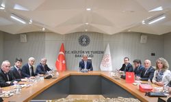 Bakan Ersoy’dan 2026 turizmi için kritik toplantı