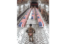 ABD ölen askerlerini saklamaya devam ediyor