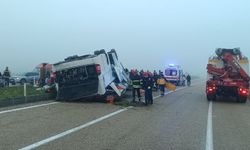 Adana'da feci kaza! Yolcu otobüsü devrildi: 2 ölü, 19 yaralı