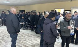 "APP" plaka kuyruğu çileye döndü! İftarını yapıp sıraya giriyorlar