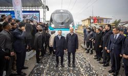 Bakanlar Uraloğlu ve Gürlek, milli hızlı treninin yol testleri törenine katıldı