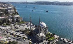 Sarayın yanında yükselen zarif eser ‘Dolmabahçe Camisi’